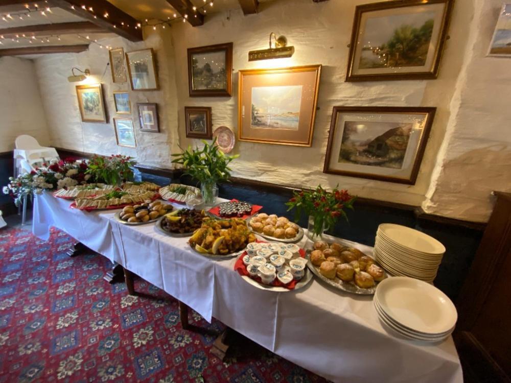 Hotel The Copley Arms à Looe Extérieur photo