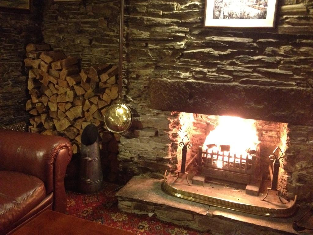 Hotel The Copley Arms à Looe Extérieur photo