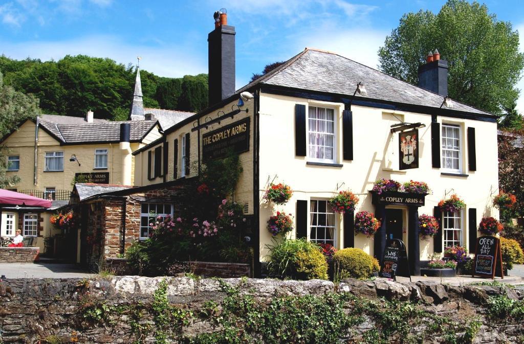 Hotel The Copley Arms à Looe Extérieur photo